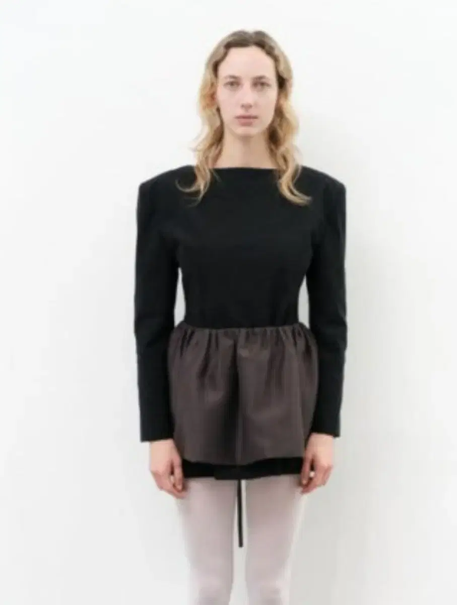 AMOMENTO | 아모멘토 Amomento nylon shirring mini skirt & top
